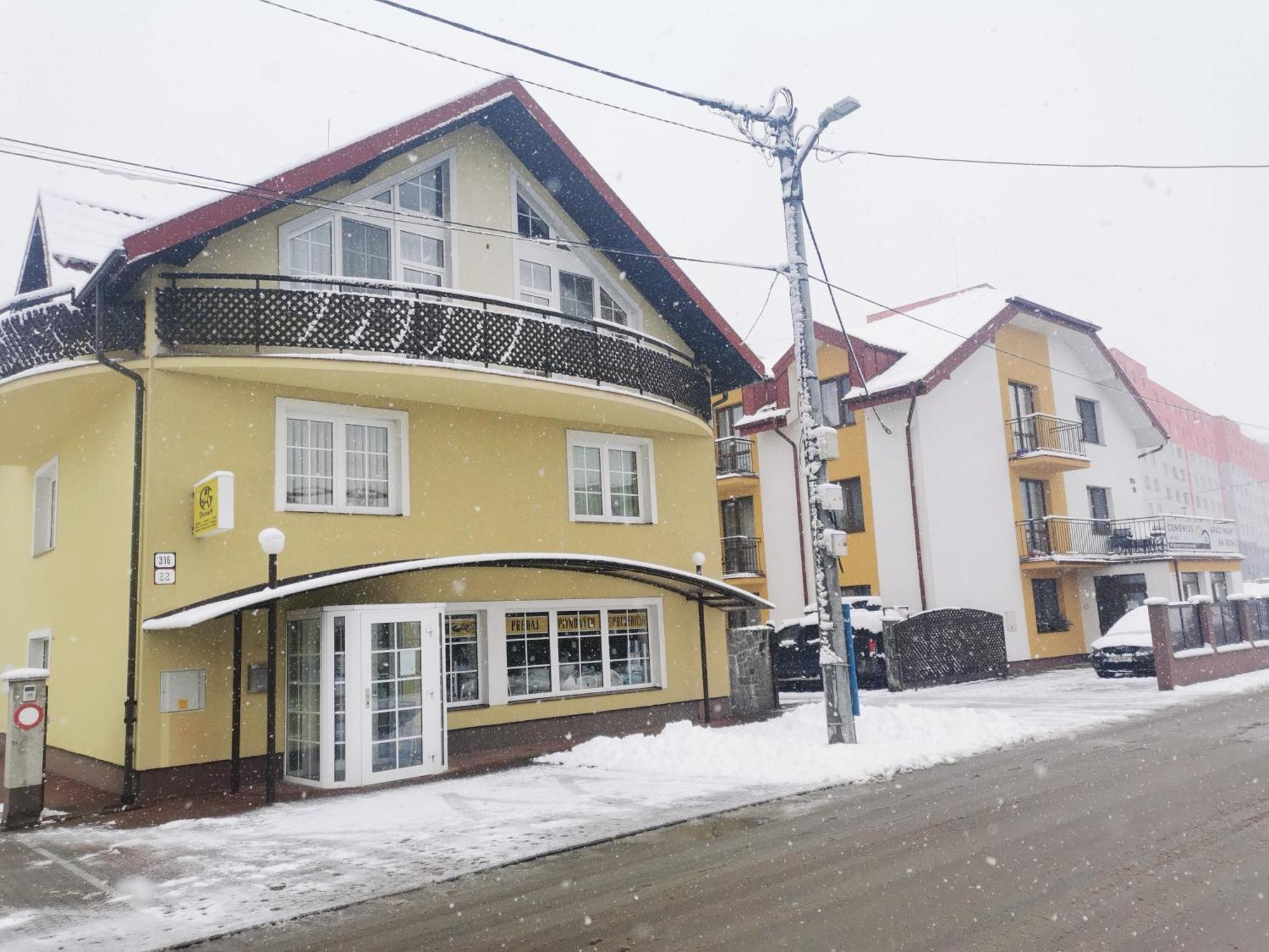 Comenius Apartments - Apartmany Na Rohu Свидник Екстериор снимка