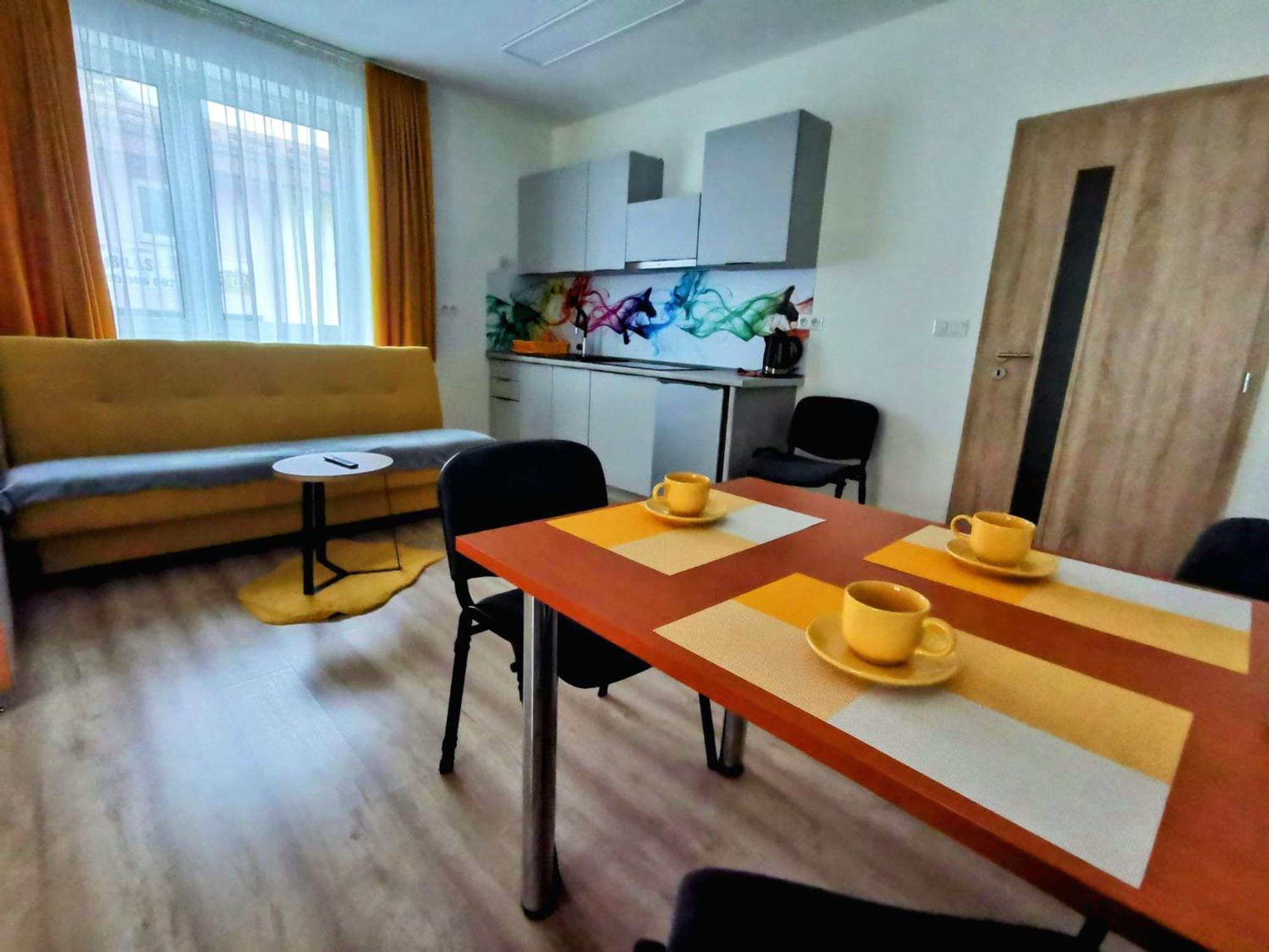 Comenius Apartments - Apartmany Na Rohu Свидник Екстериор снимка